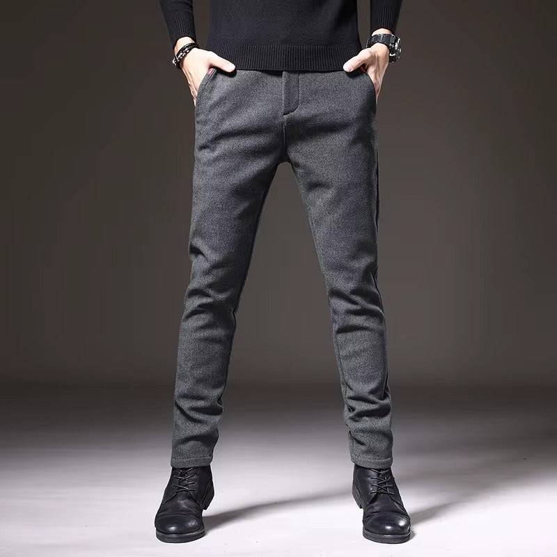 Henderson slim-fit pants in gray, featuring a flexible cotton-bamboo blend for a modern and tailored look.