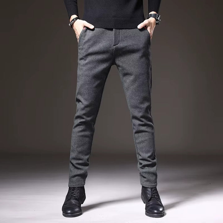Henderson slim-fit pants in gray, featuring a flexible cotton-bamboo blend for a modern and tailored look.