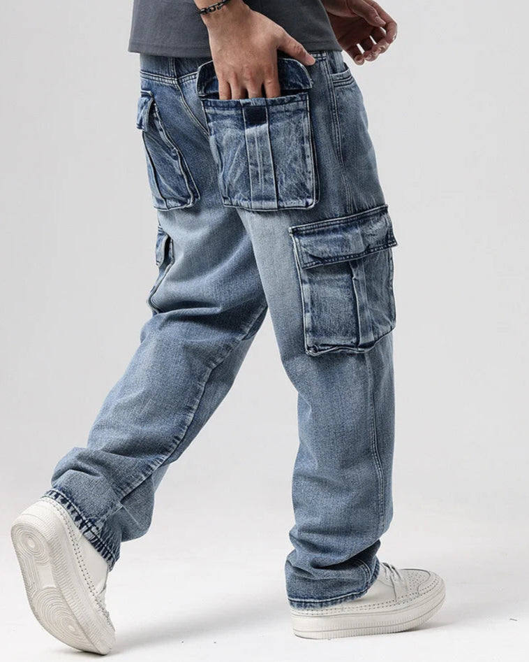 Ryder washed cargo jeans featuring oversized pockets and a relaxed wide-leg fit in heavyweight cotton.