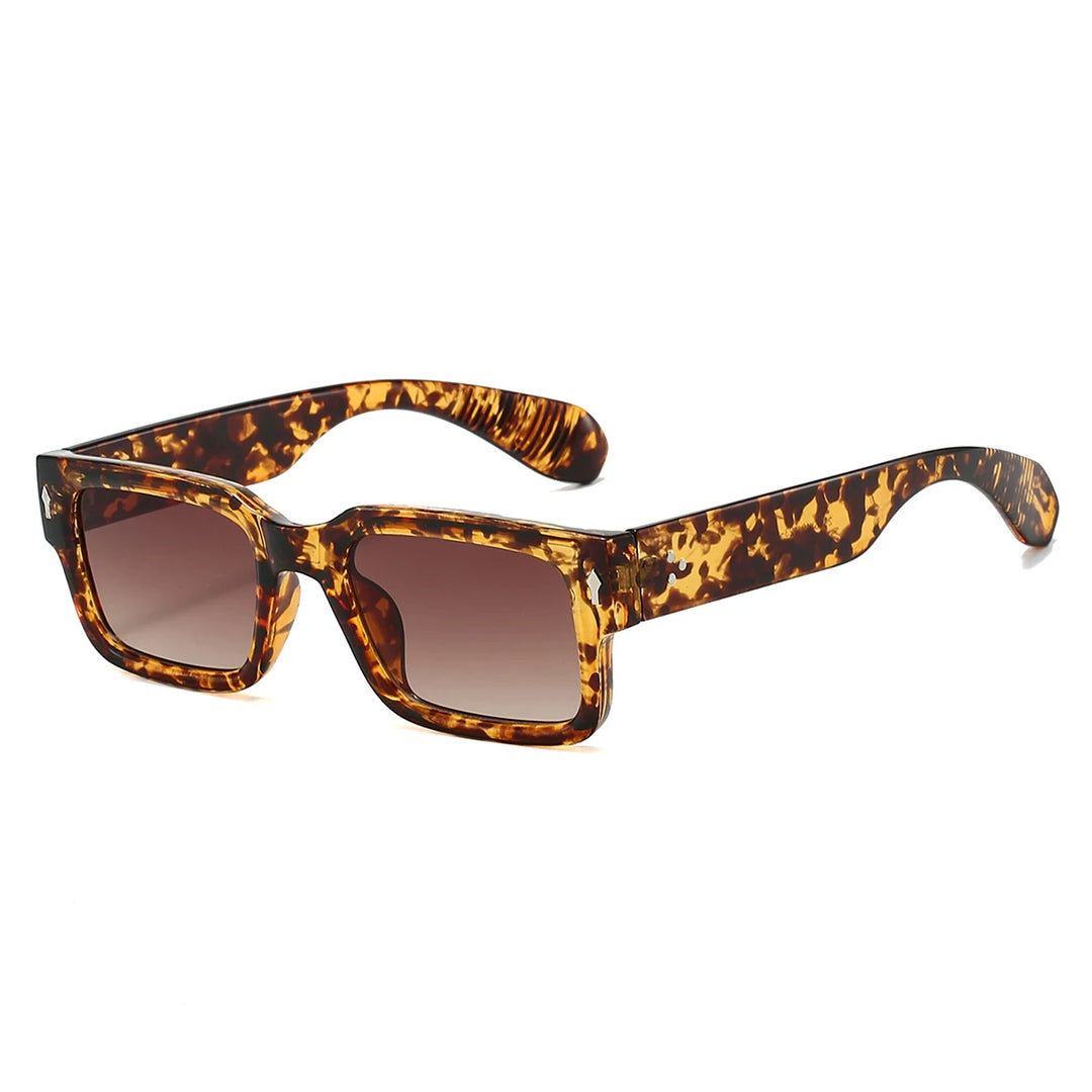 Monroe sunglasses featuring a retro tortoise shell design and UV-protective lenses for stylish eye protection.