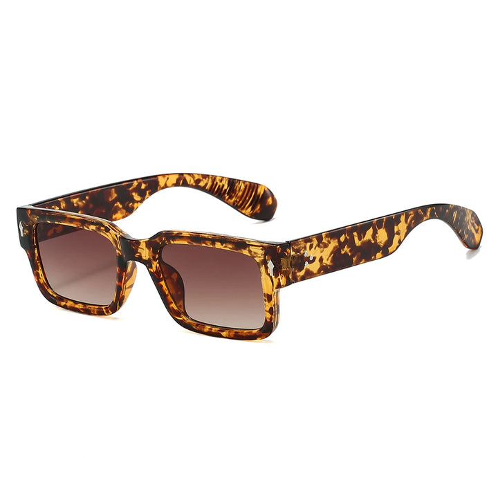 Monroe sunglasses featuring a retro tortoise shell design and UV-protective lenses for stylish eye protection.