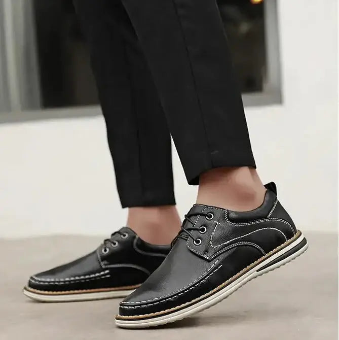 Luciano Genuine Leather Oxfords in black with contrast moc toe stitching and cushioned collar, ideal for stylish comfort.
